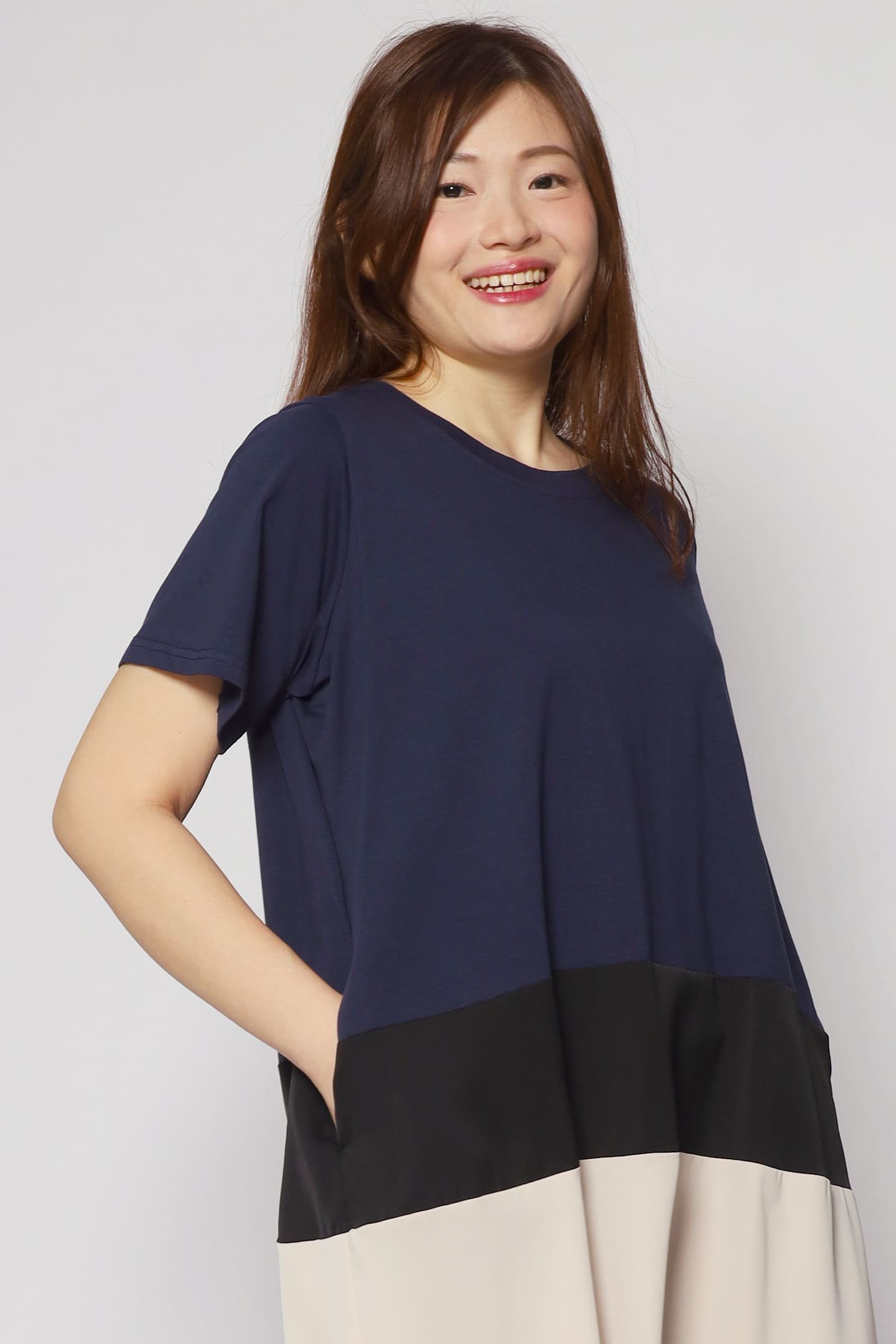 Ivon Colourblock Dress in Blue - Image 7