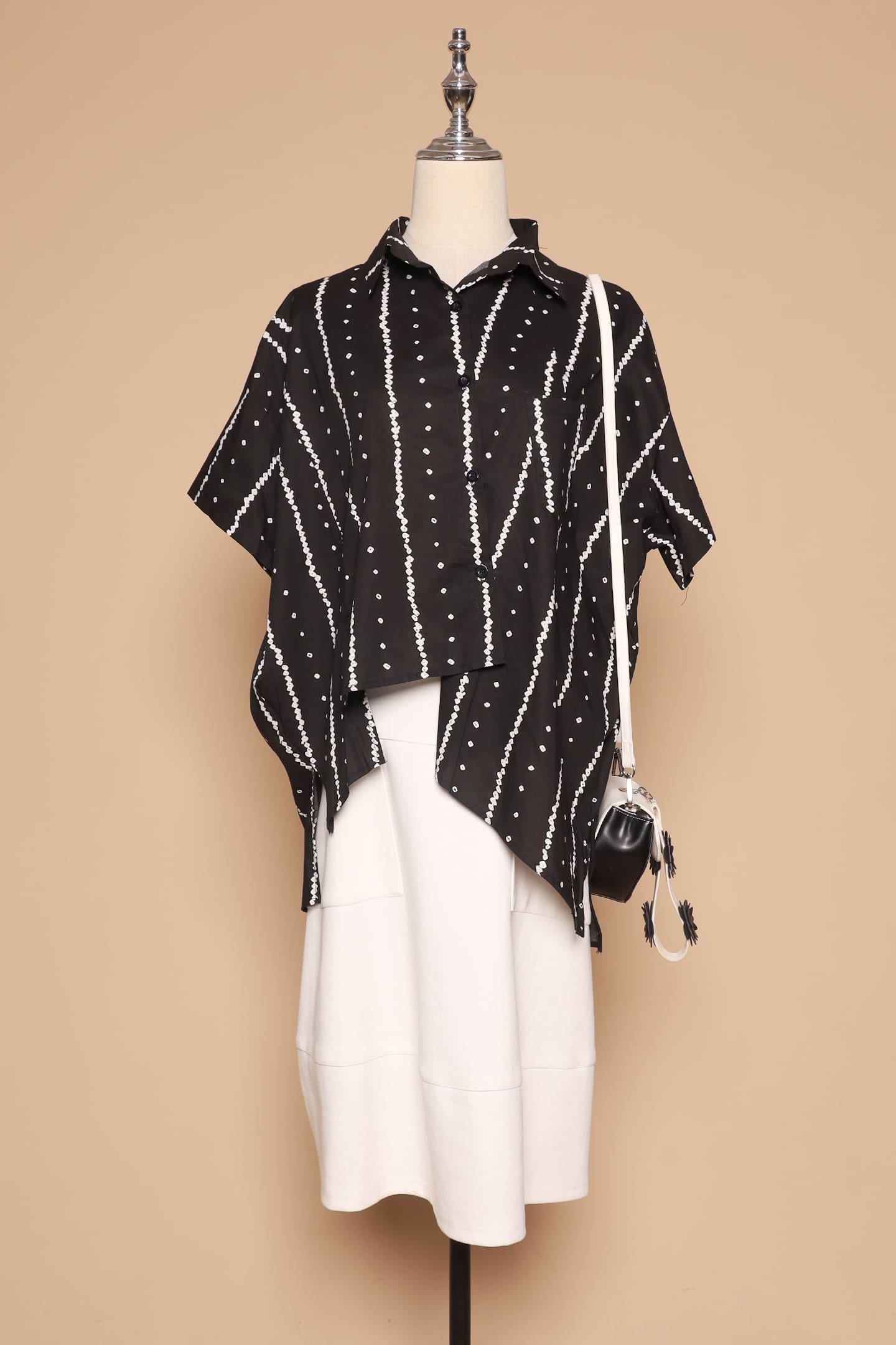 PO - Heidi Open back Top in Black - Image 1