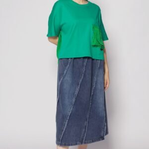 Roon Pocket Top in Green - Image 4