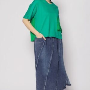 Roon Pocket Top in Green - Image 2