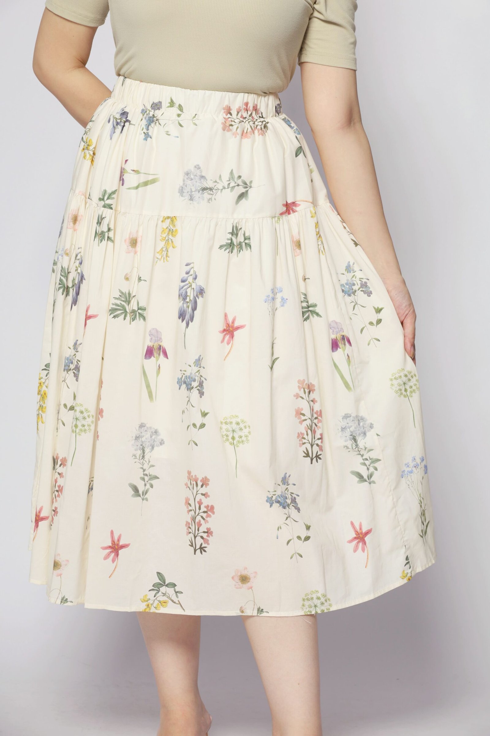 Zann Floral Skirt in Cream - Image 7