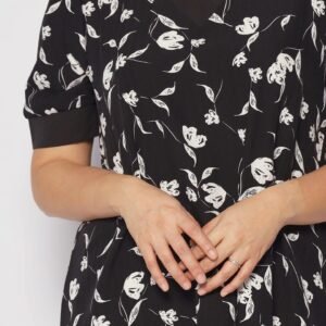 Calandra Floral Lace Dress - Image 8