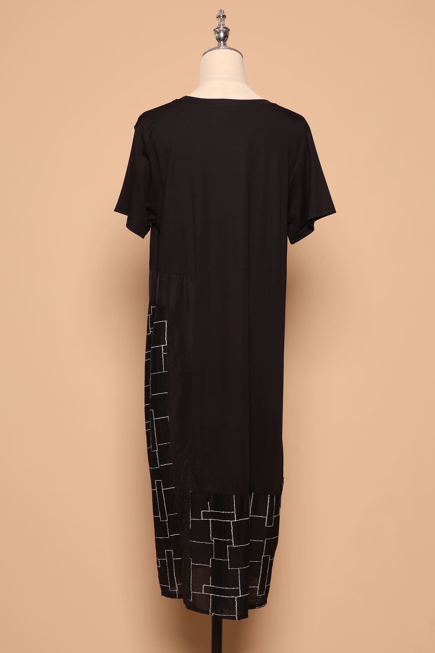 PO - Everly Squares Dress in Black - Image 4