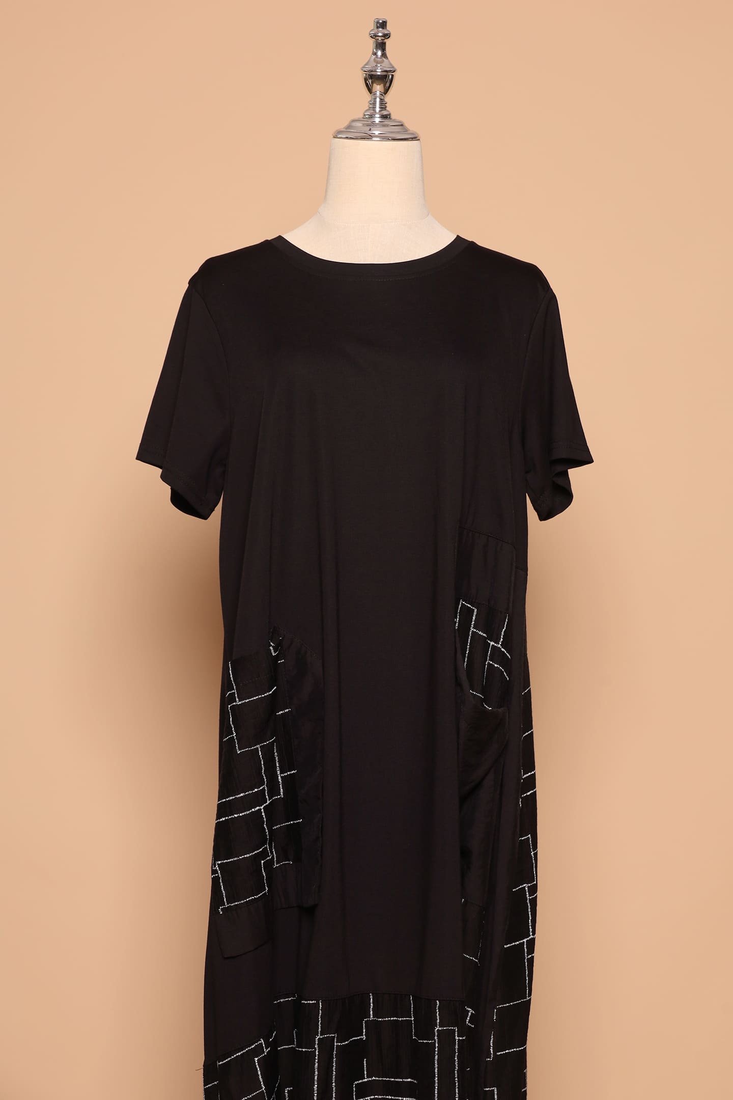 PO - Everly Squares Dress in Black - Image 3
