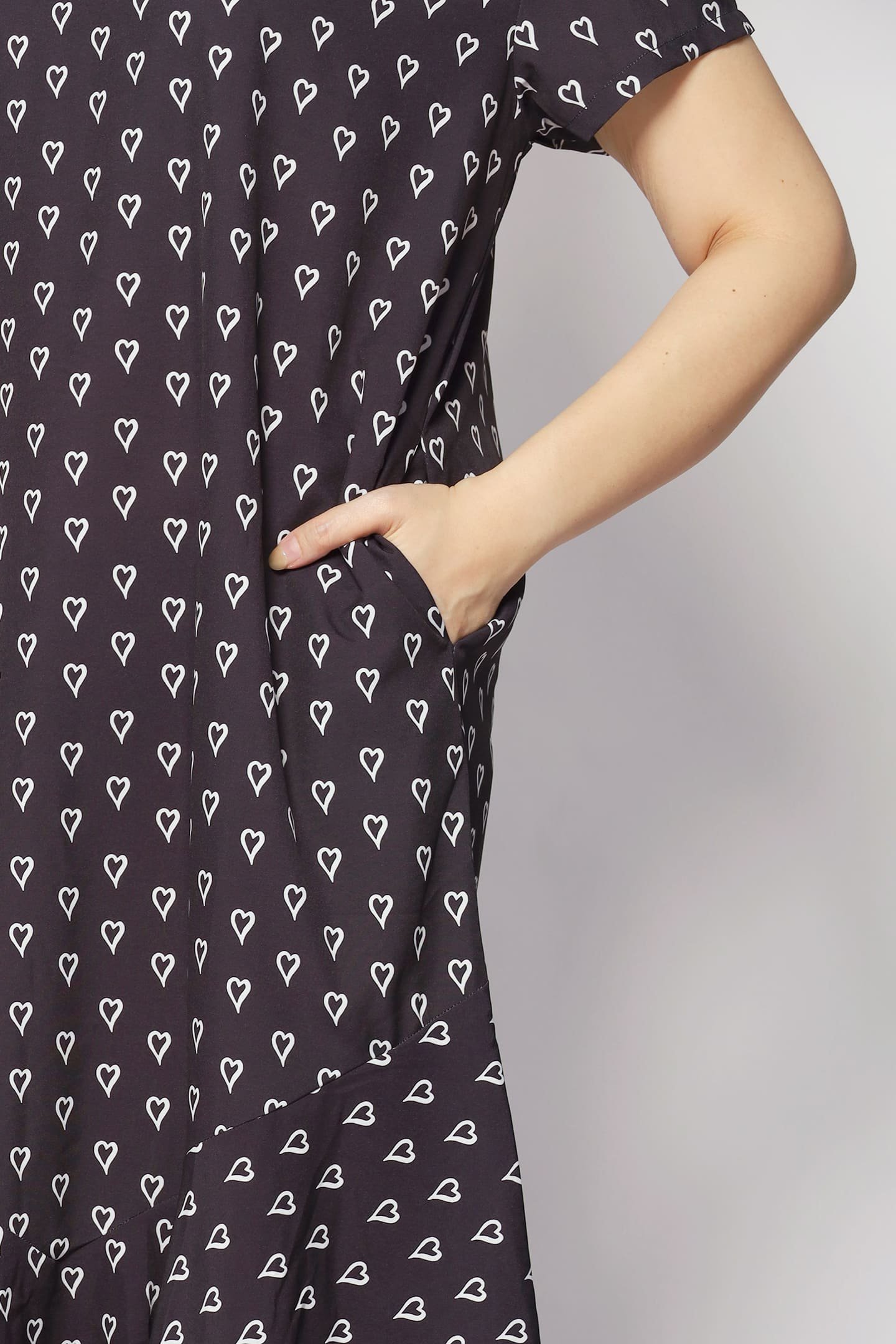 Gisele Dress in Tiny Hearts - Image 13