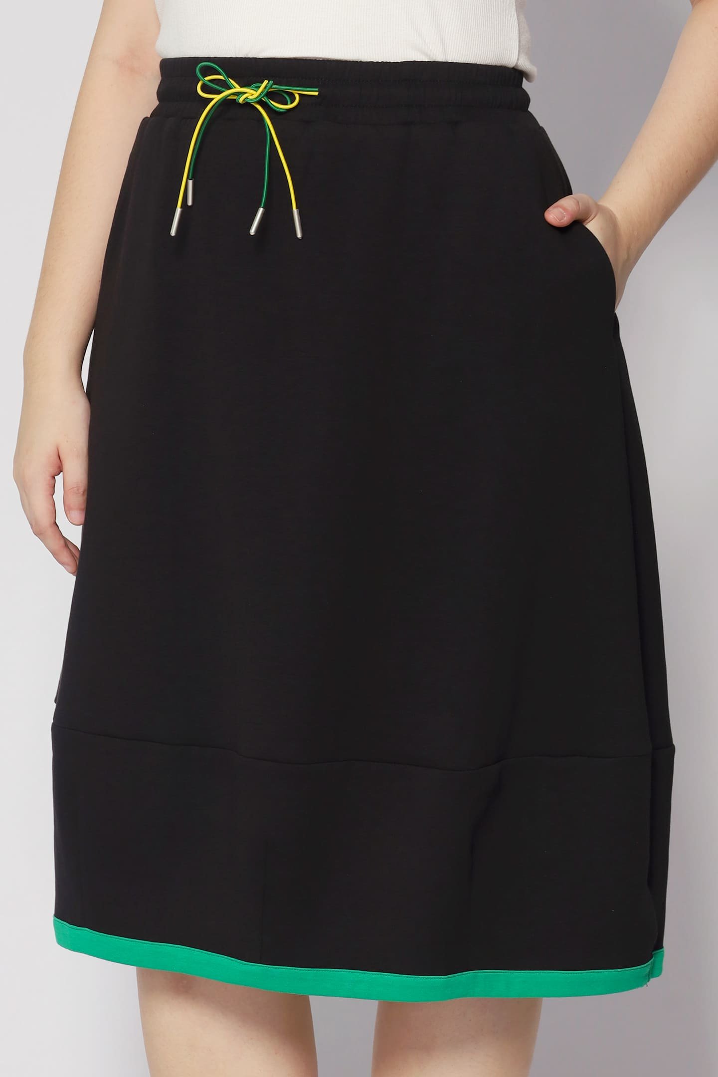 Piper Trimming Skirt in Black - Image 2