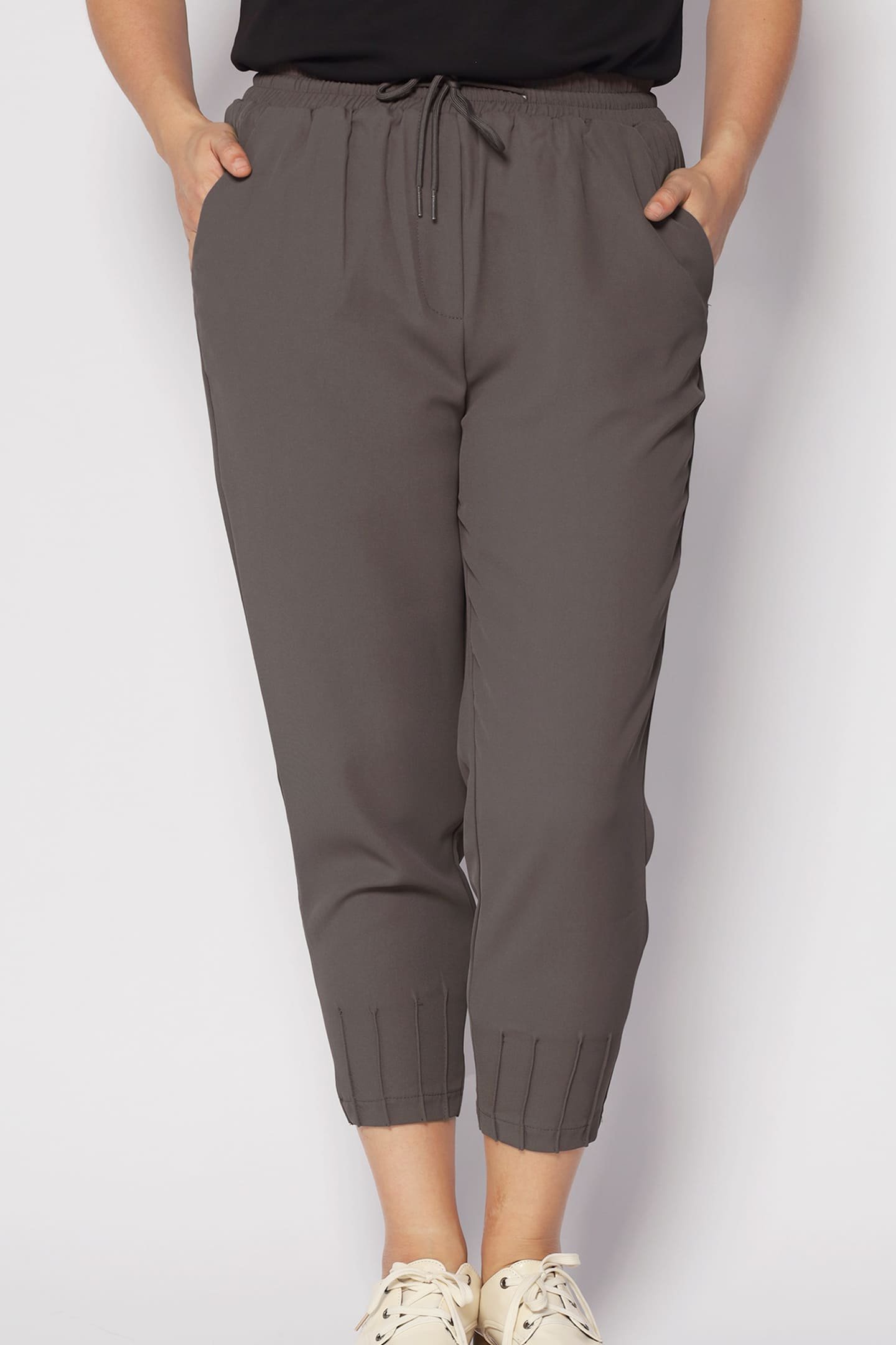 Yancy Pants in Grey - Image 2
